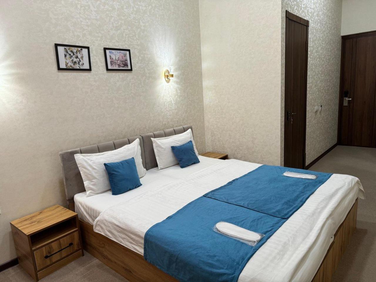 Resident Hotel Tashkent Exterior photo